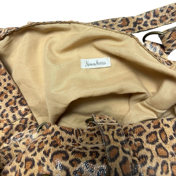 Neiman Marcus Tan & Black Leopard Print
Tote Bag Animal Print Lux - Picture 3 of 9